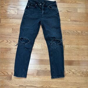American Eagle Outfitters Black Distressed strigid jeans